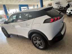 Peugeot 2008 1.6 HDI 110cv ALLURE AÑO 2021 lleno