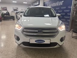 Ford Kuga 1.5 TDCi 120cv diesel lleno