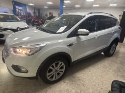 Ford Kuga 1.5 TDCi 120cv diesel lleno