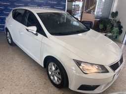 Seat Leon 1.6 TDi 105cv STYLE lleno