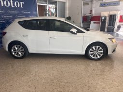 Seat Leon 1.6 TDi 105cv STYLE lleno