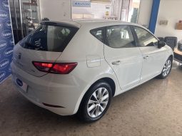 Seat Leon 1.6 TDi 105cv STYLE lleno